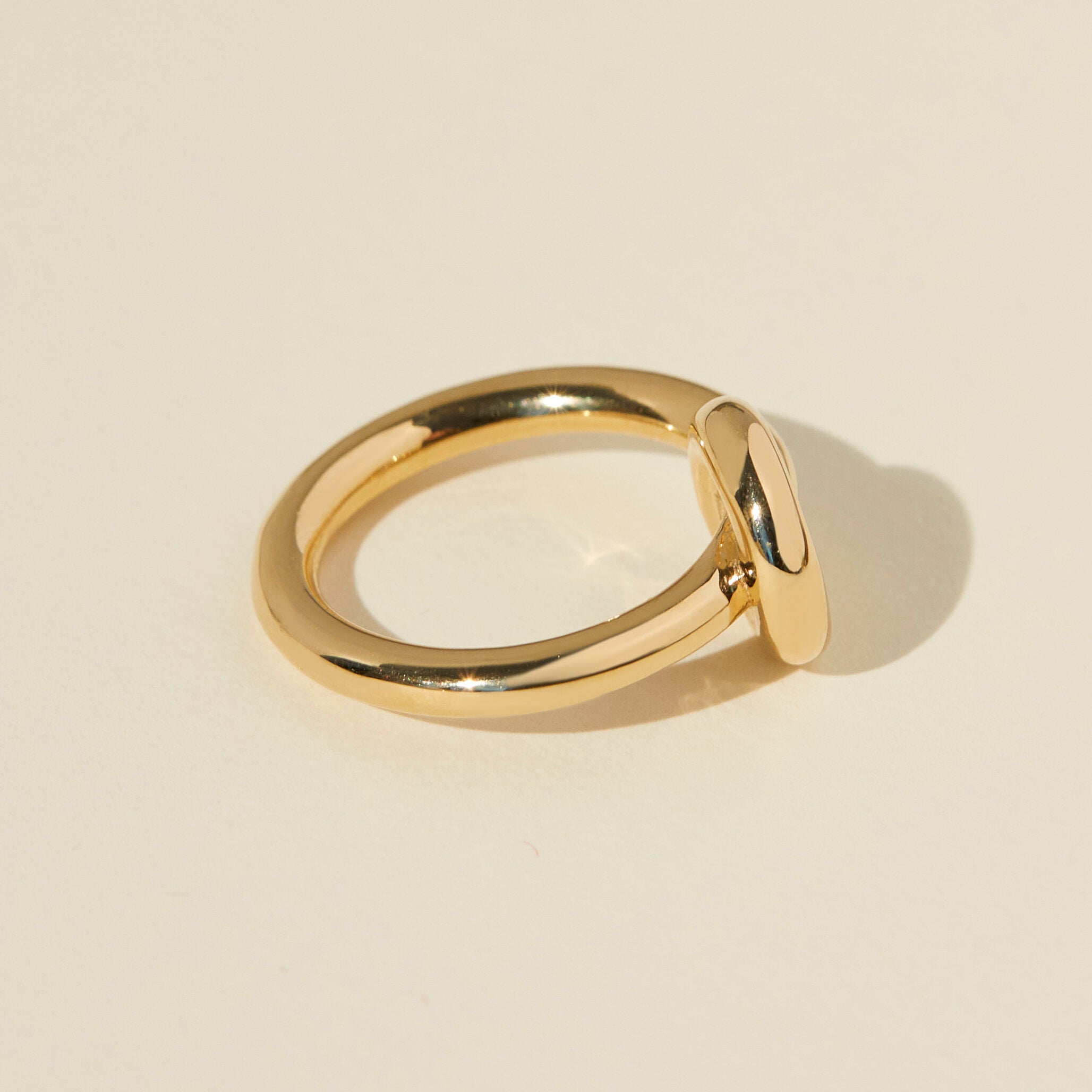 Twisted Round Style Solitaire Engagement Ring