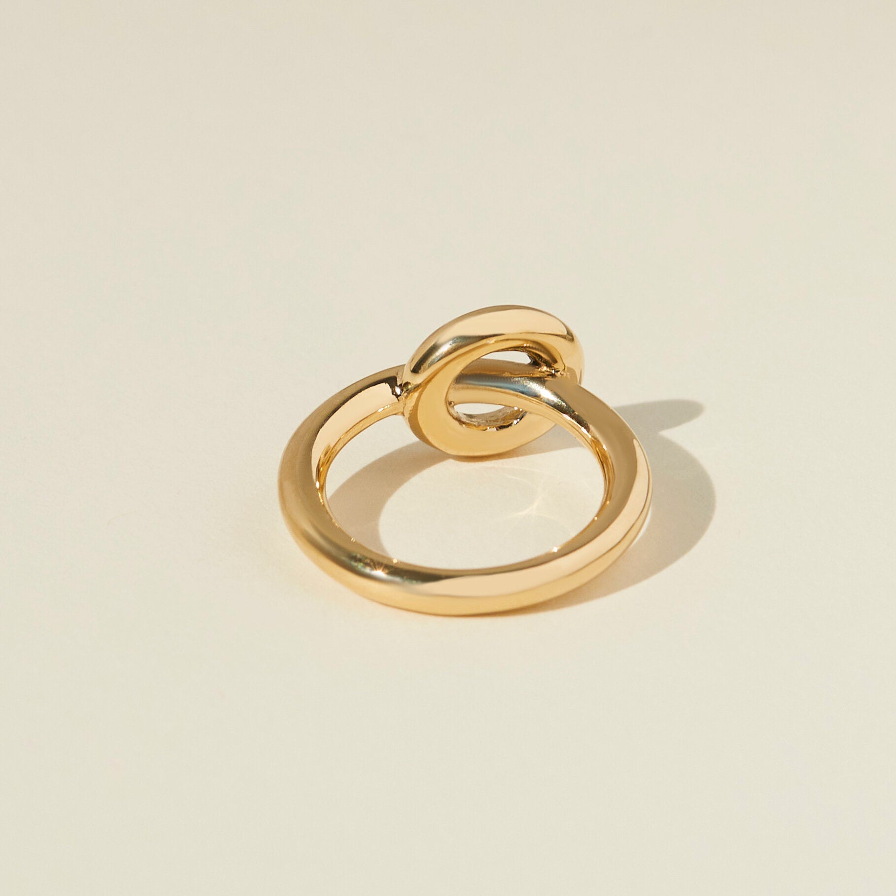 Twisted Round Style Solitaire Engagement Ring