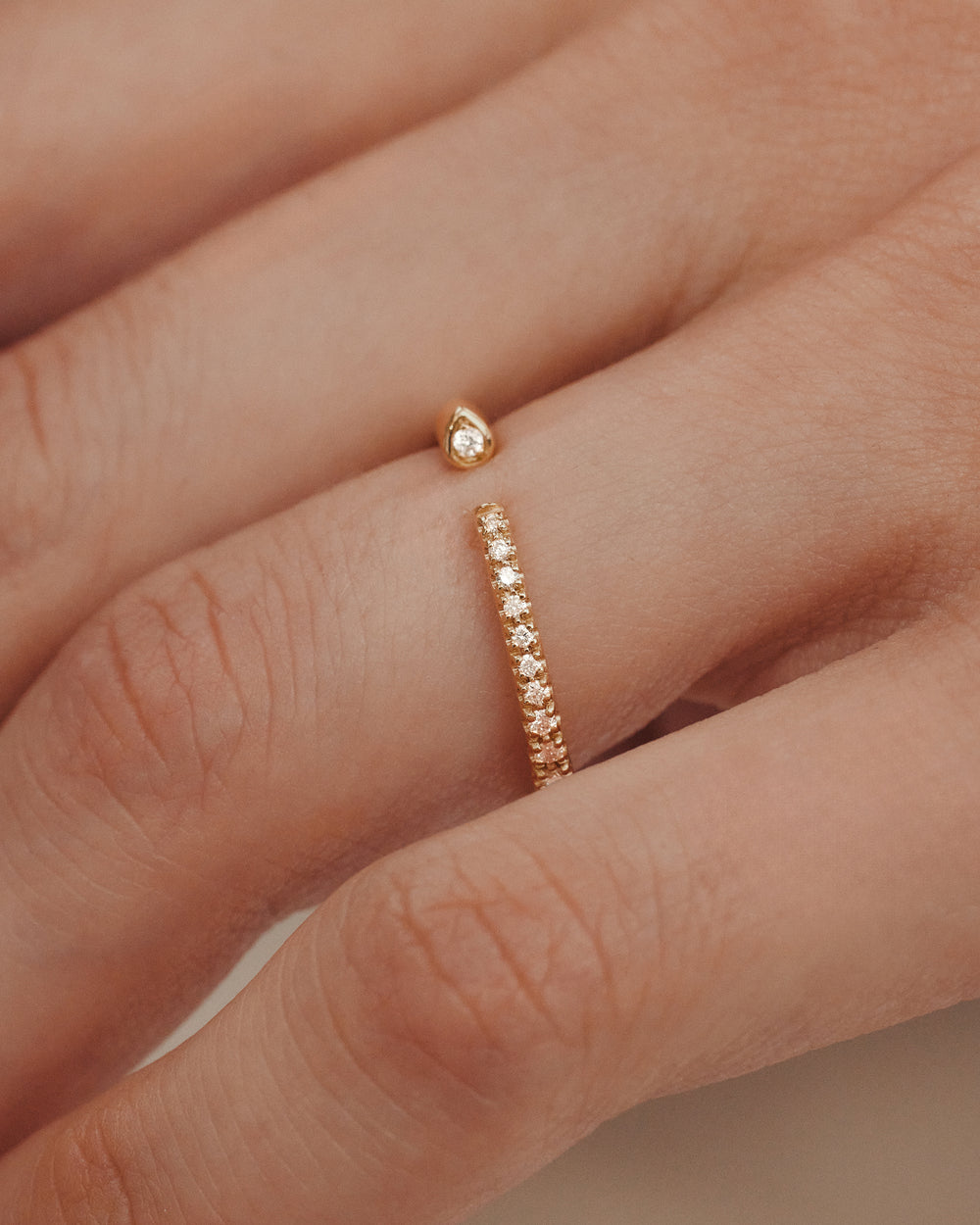 0.140 TCW Round EF-VVS Diamond Open Wedding Band