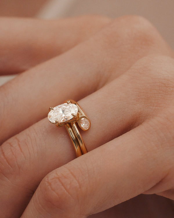 1.0 - 3.0 CT Oval CVD Diamond Unique Engagement Ring
