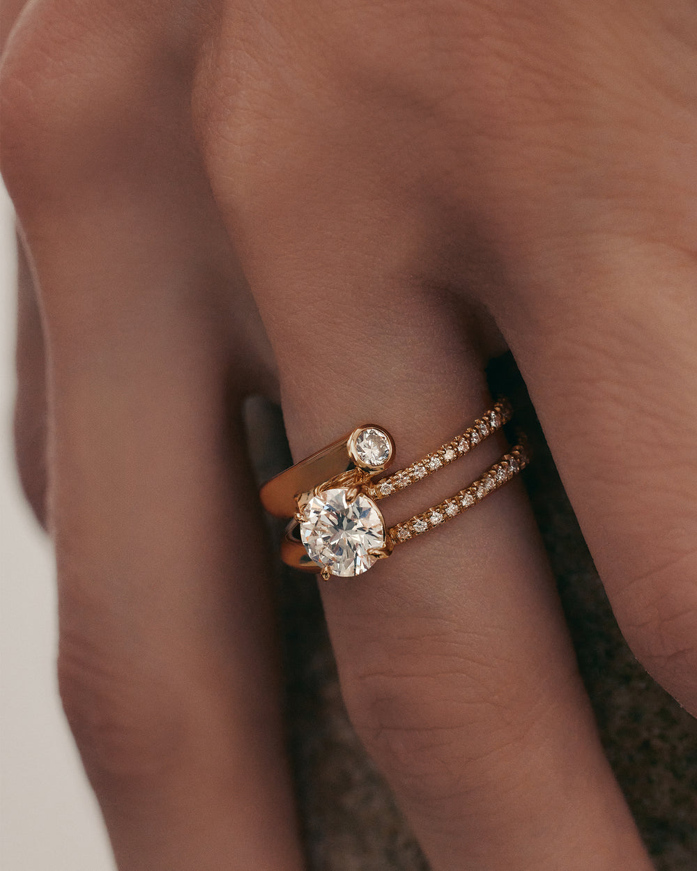 1.0-3.0 CT Round CVD Diamond Unique Engagement Ring