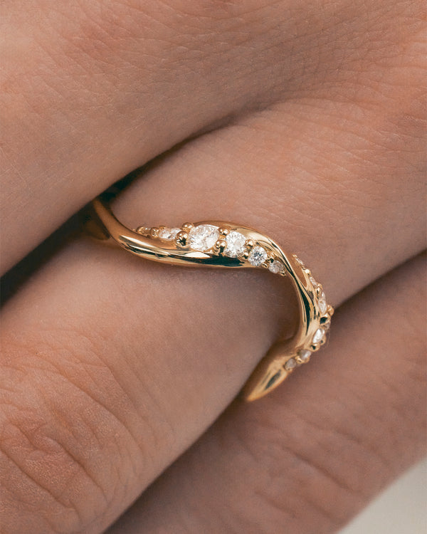 0.315 TCW Round Diamond Twisted Wedding Band