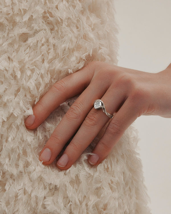 1.01 CT Emerald CVD Diamond Unique Engagement Ring
