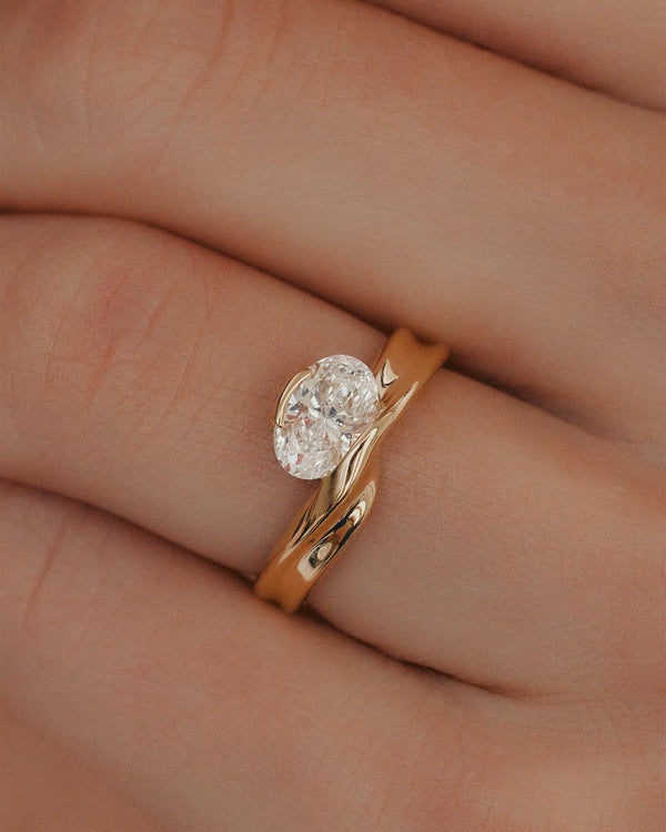 1.03 CT Oval CVD Diamond Unique Style Engagement Ring