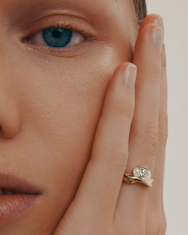 1.03 CT Oval CVD Diamond Unique Style Engagement Ring