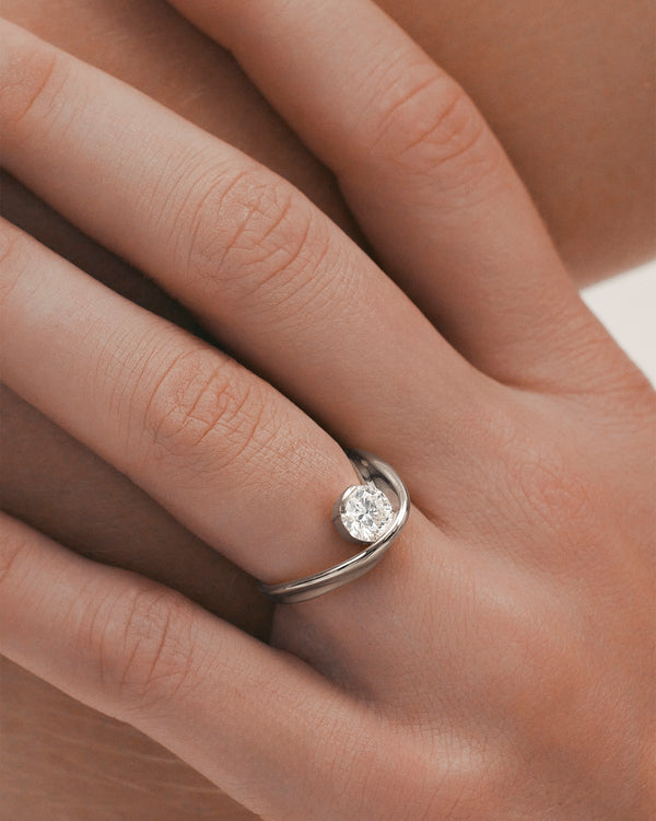1.01 CT Round Lab Grown Diamond Unique Style Engagement Ring