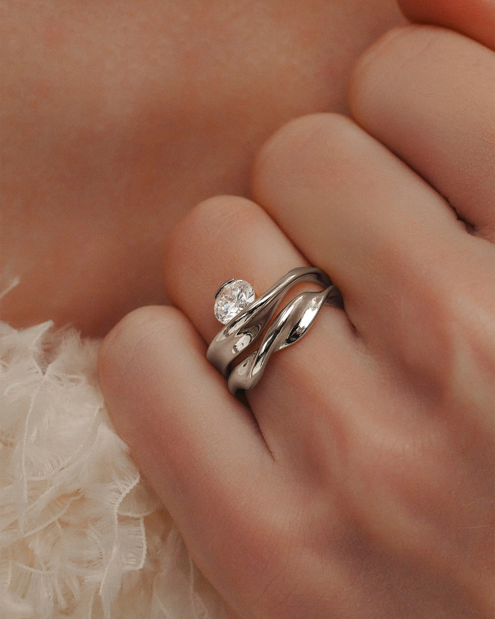 1.01 CT Round Lab Grown Diamond Unique Style Engagement Ring