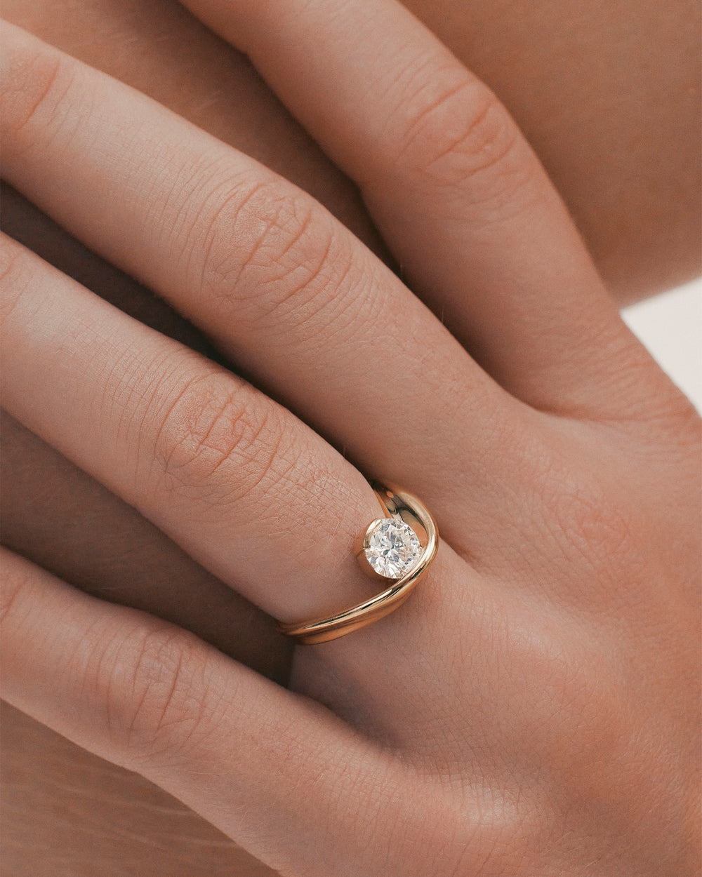 1.01 CT Round Lab Grown Diamond Unique Style Engagement Ring