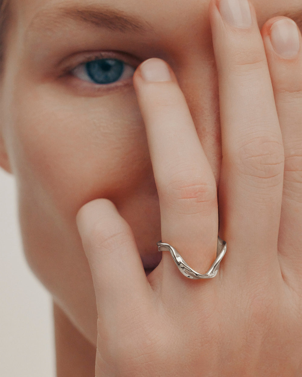 Plain Twisted Wedding Band