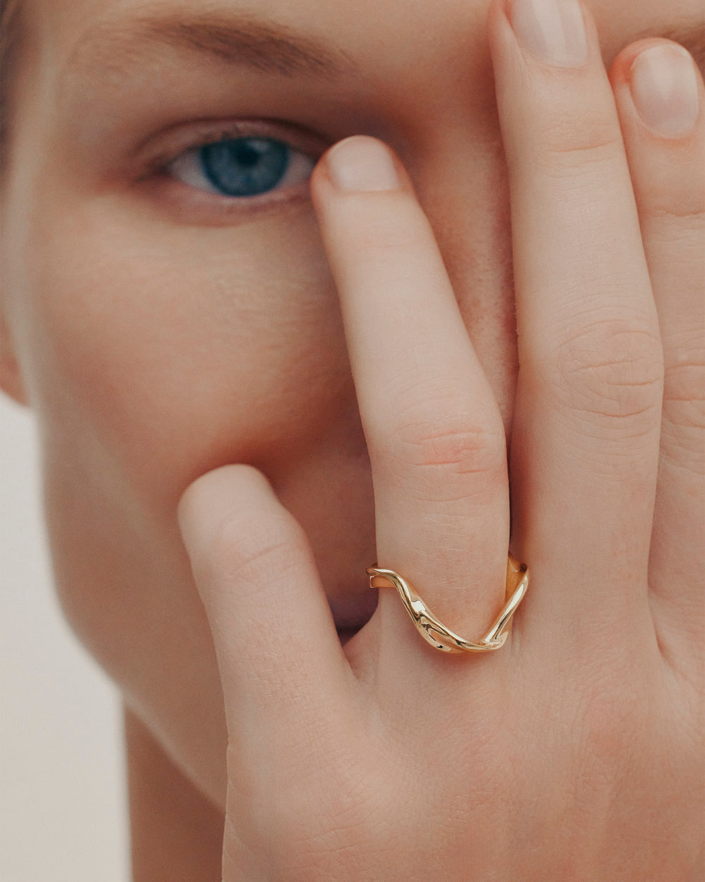 Plain Twisted Wedding Band