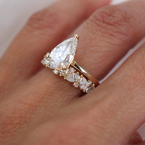 0.98 TCW Round & Pear CVD Diamond Cluster Wedding Band - Camila Brown