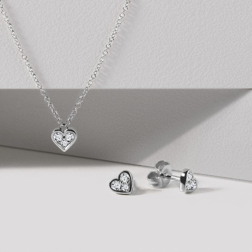 0.60 TCW Round Moissanite Diamond Heart Shaped Pendent Necklace - Camila Brown