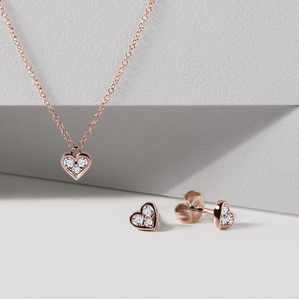 0.60 TCW Round Moissanite Diamond Heart Shaped Pendent Necklace - Camila Brown