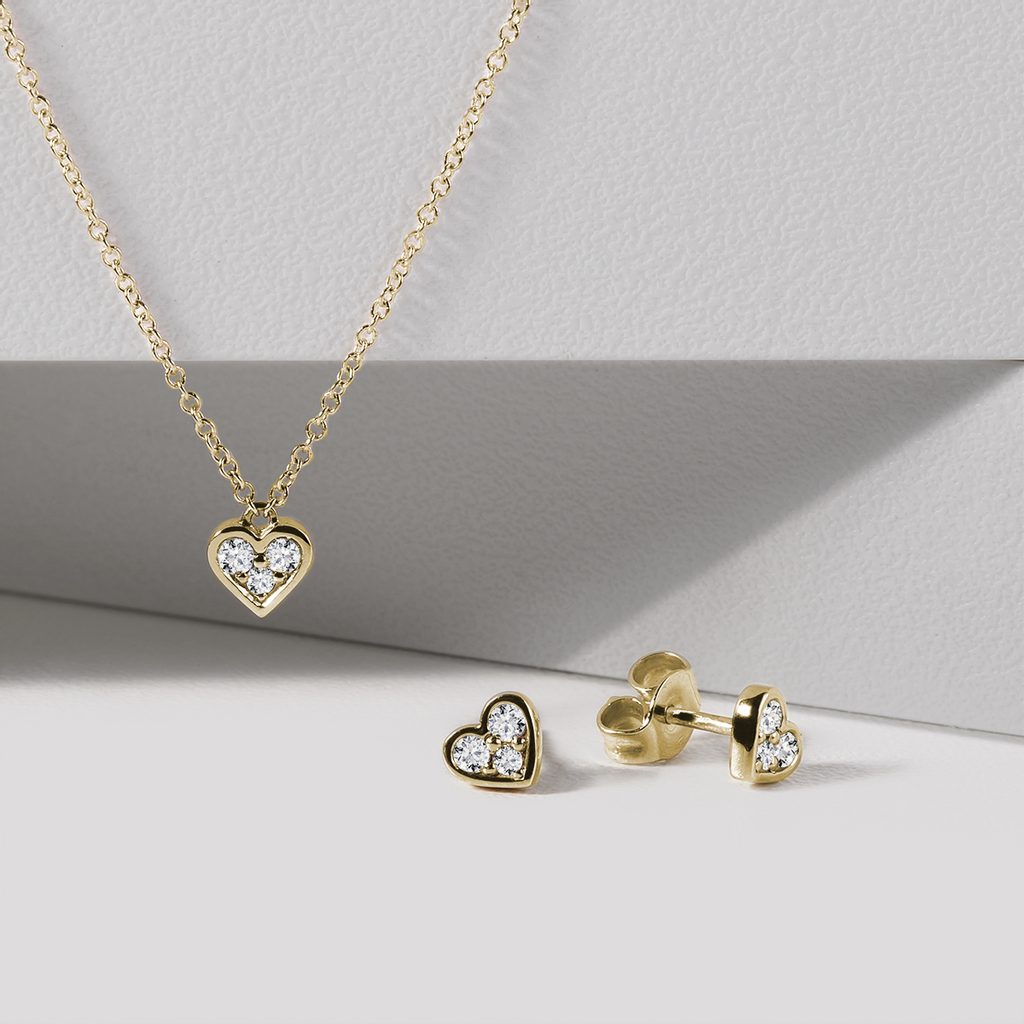 0.60 TCW Round Moissanite Diamond Heart Shaped Pendent Necklace - Camila Brown