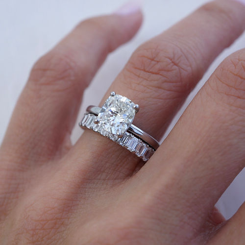 2.25 TCW Emerald CVD Diamond Shared Prongs Setting Wedding Band - Camila Brown