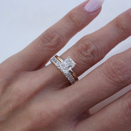 2.25 TCW Emerald CVD Diamond Shared Prongs Setting Wedding Band - Camila Brown