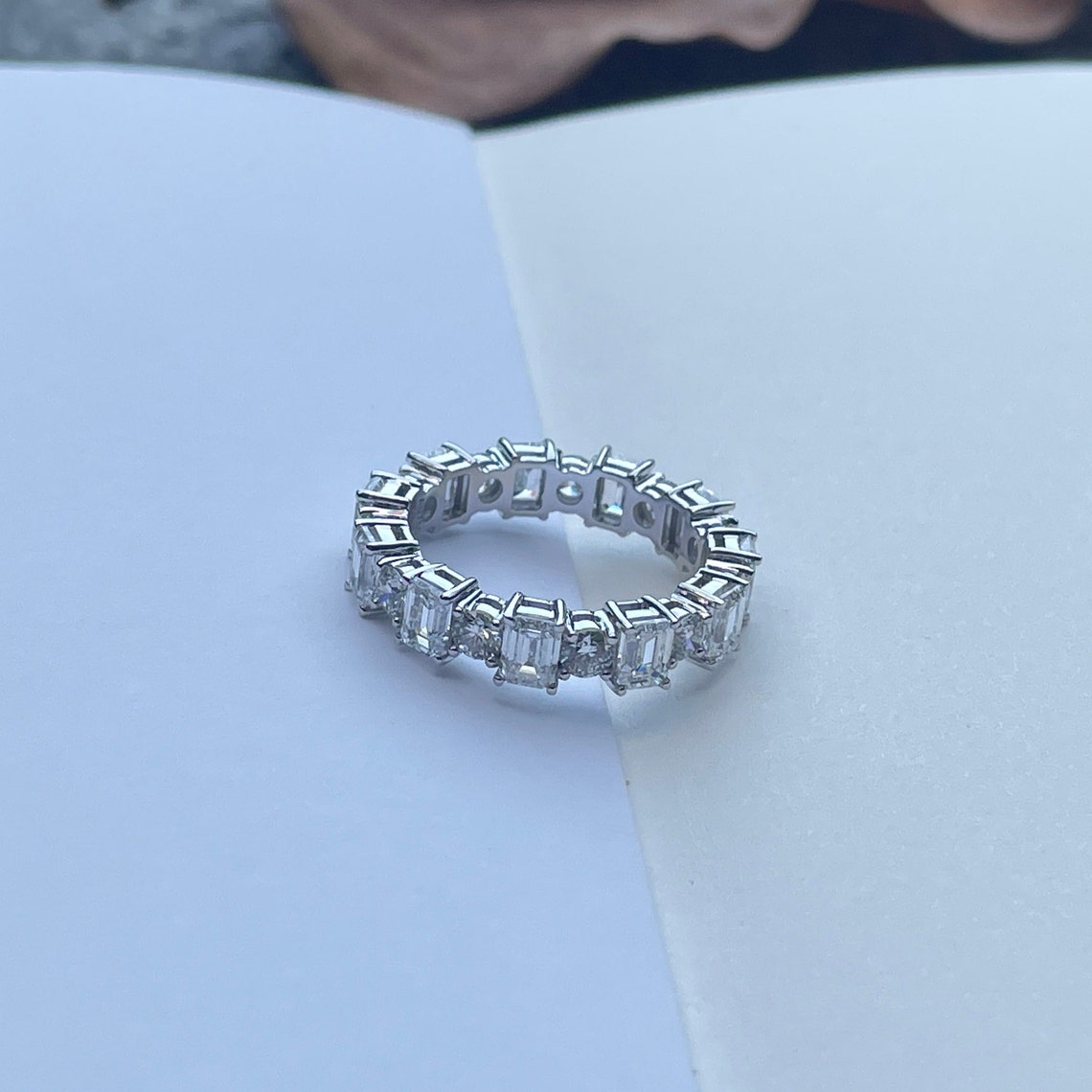 3.50 TCW Emerald & Round CVD Diamond Alternative Diamond Wedding Band - Camila Brown