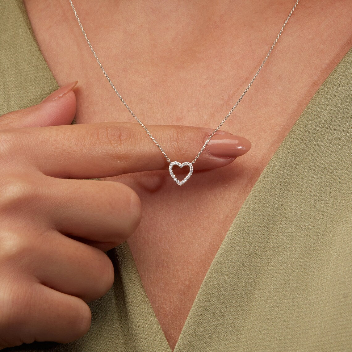0.13 TCW Round Moissanite Diamond Heart Shaped Necklace - Camila Brown