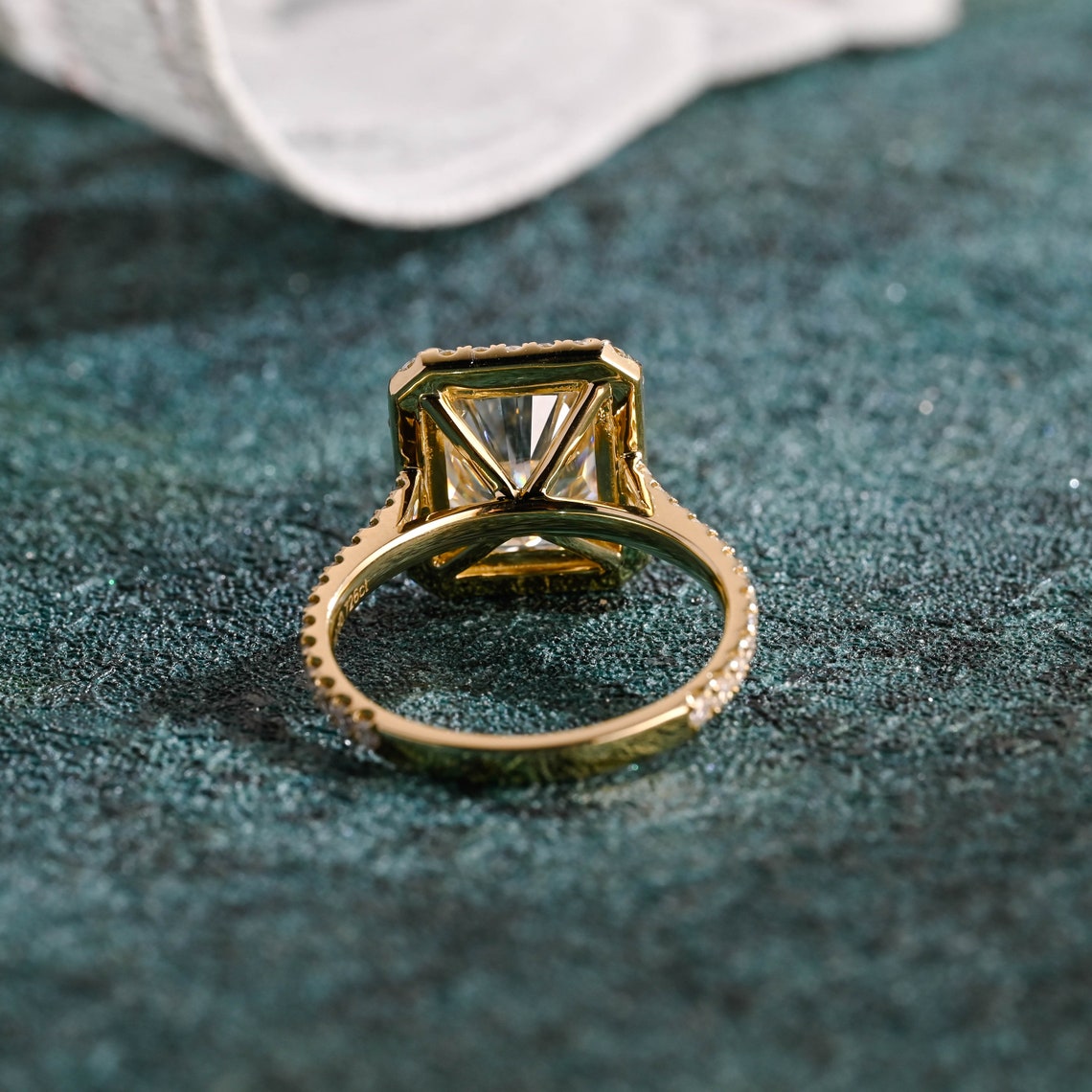 2.0-4.0 CT Radiant F/VS1 CVD Diamond Halo Pave Setting Engagement Ring - Camila Brown