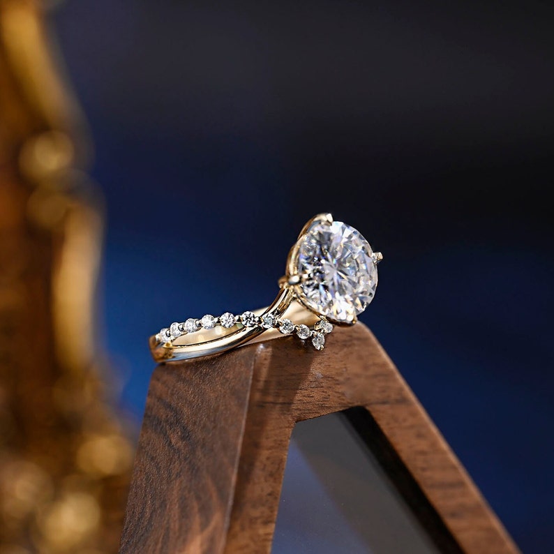 1.0-3.0 CT Round F/VS1 CVD Diamond Unique Engagement Ring - Camila Brown