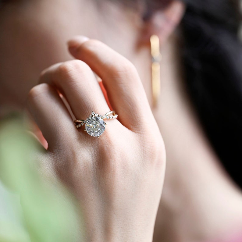 1.0-3.0 CT Round F/VS1 CVD Diamond Unique Engagement Ring - Camila Brown