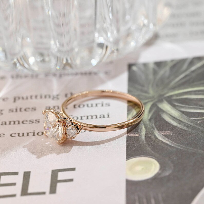 1.0 - 3.0 CT Round F/VS1 CVD Diamond Cluster Engagement Ring - Camila Brown