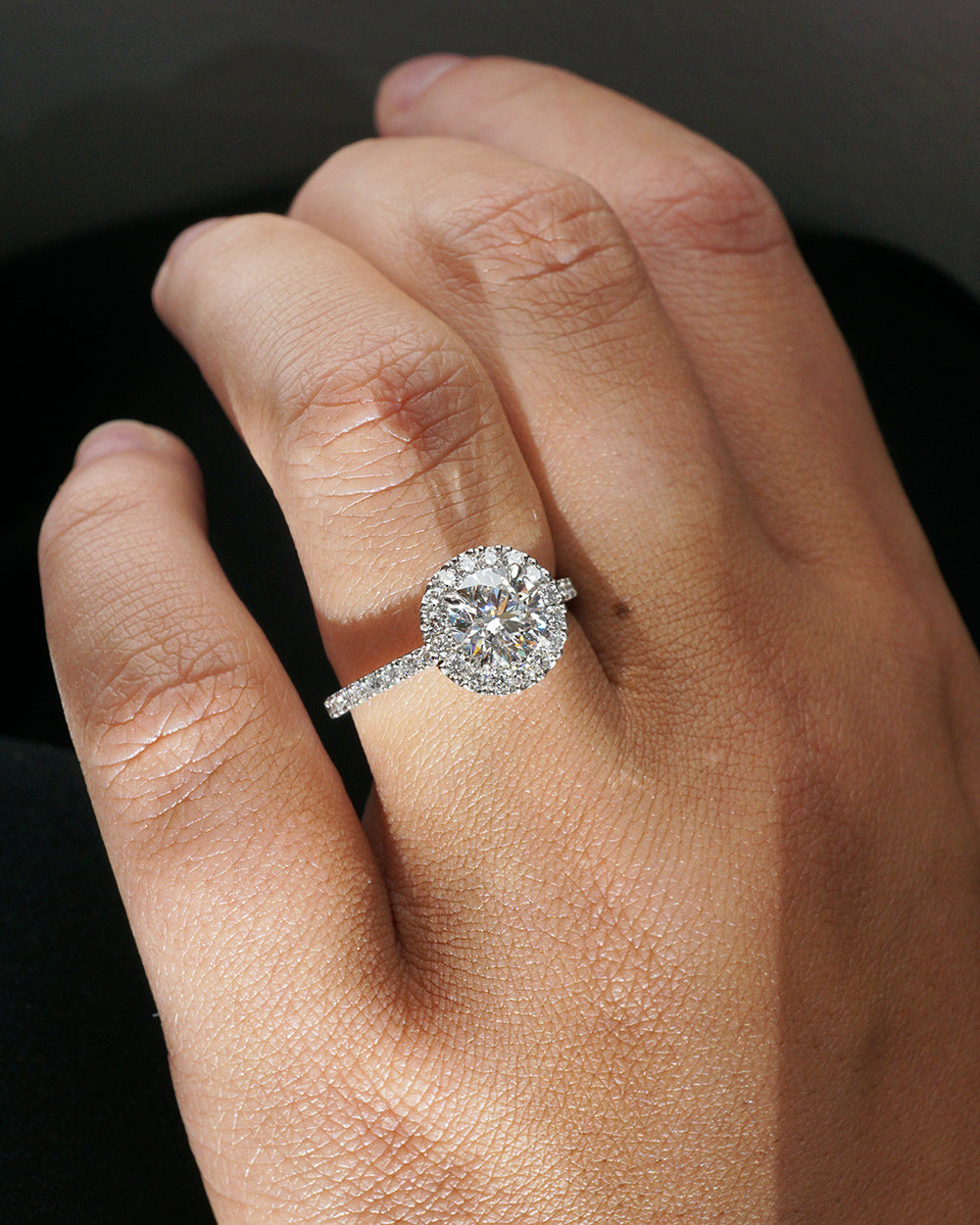 1.0 to 3.0 carat round CVD diamond engagement ring with halo and pave setting in lab-grown diamond, elegant and radiant design

