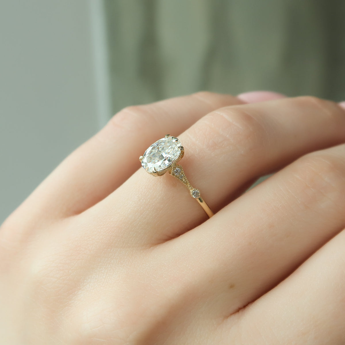 2.0 -4.0 CT Oval Cut Lab Grown Diamond Cluster Engagement Ring