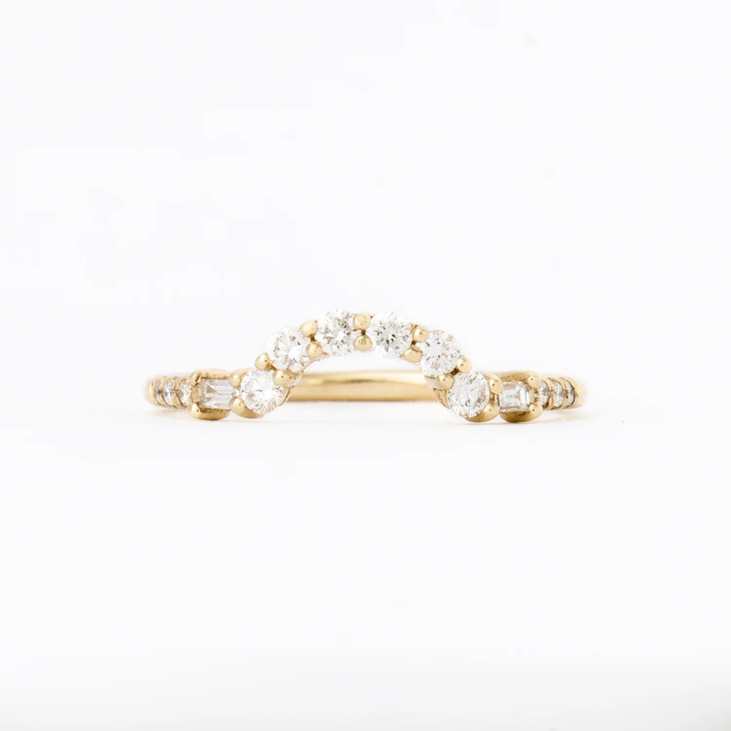 0.3 TCW Baguette & Round CVD Diamond Curved Wedding Band