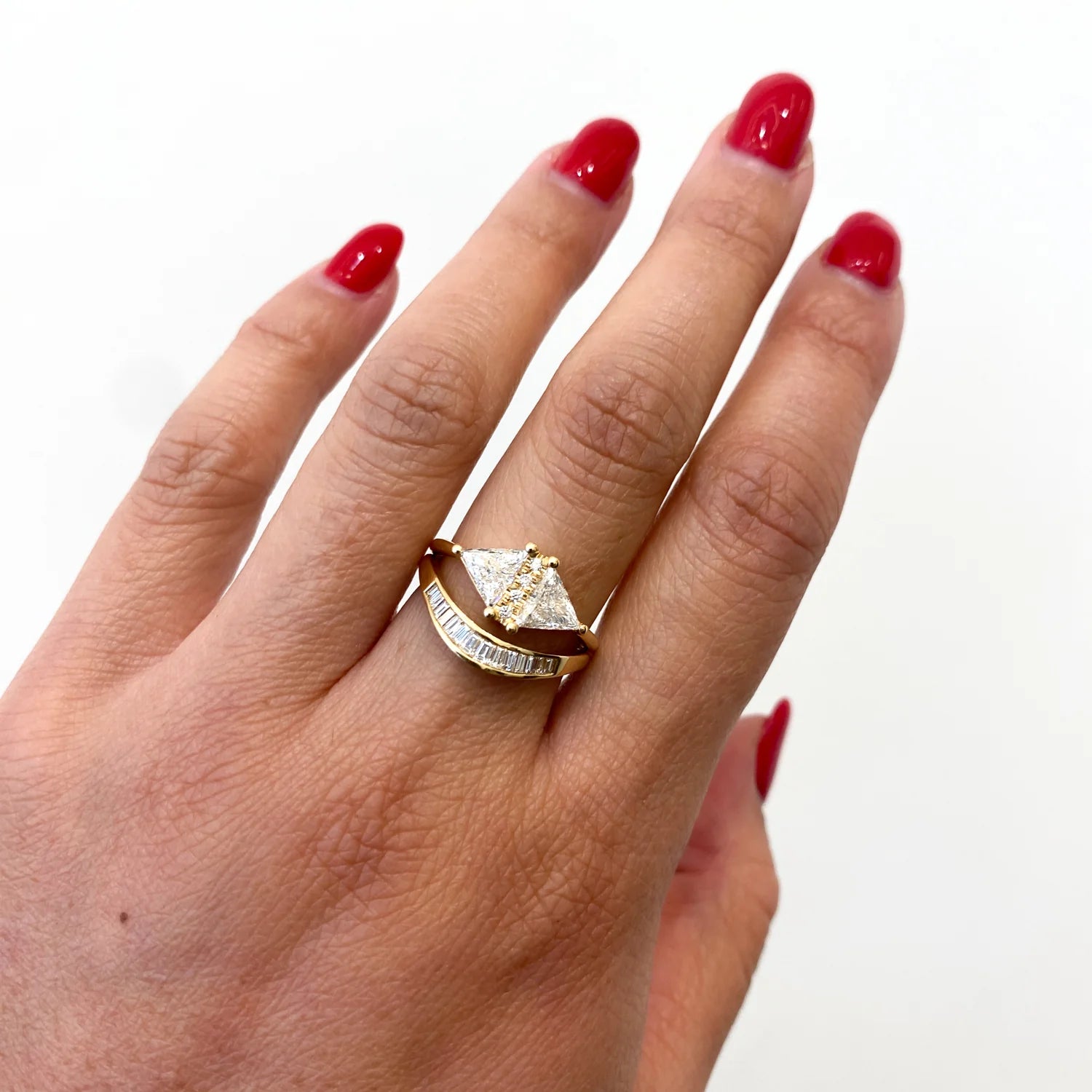 0.2 TCW Baguette CVD Diamond Curved Wedding Band