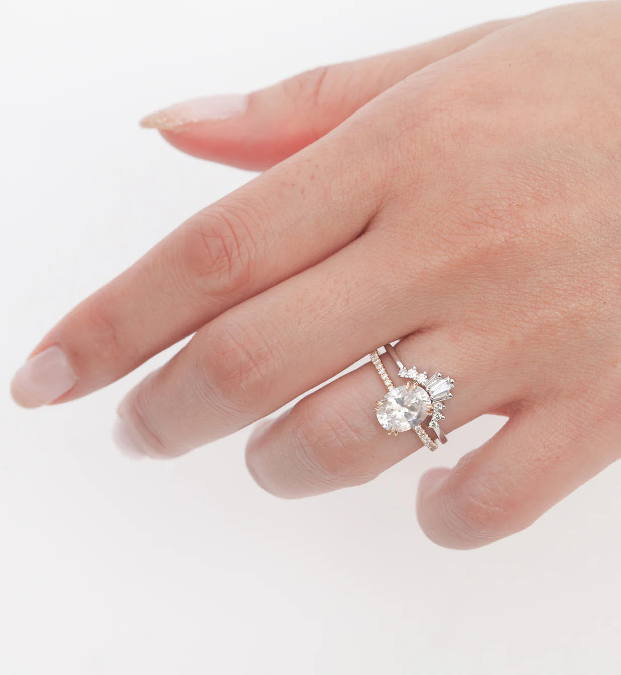 0.30 TCW Baguette & Round CVD Diamond Curved Wedding Band