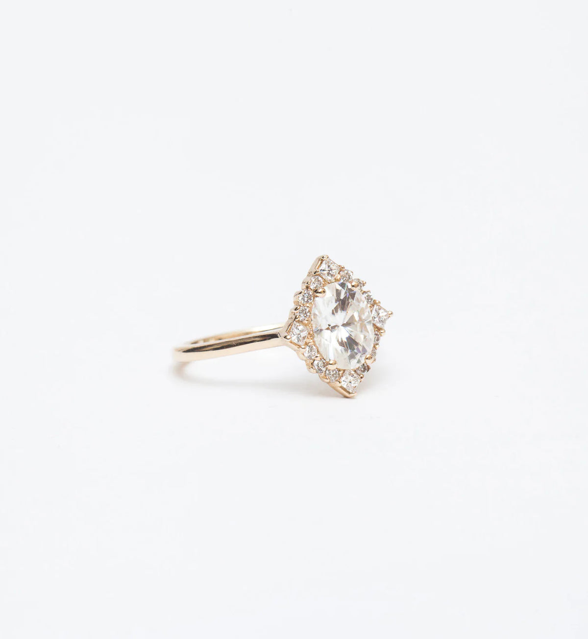 1.0 -3.0 CT Oval Lab Grown Diamond Cluster Engagement Ring