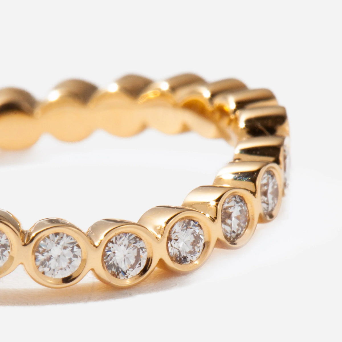 1.0 TCW Round CVD Diamond Bezel Curved Wedding Band