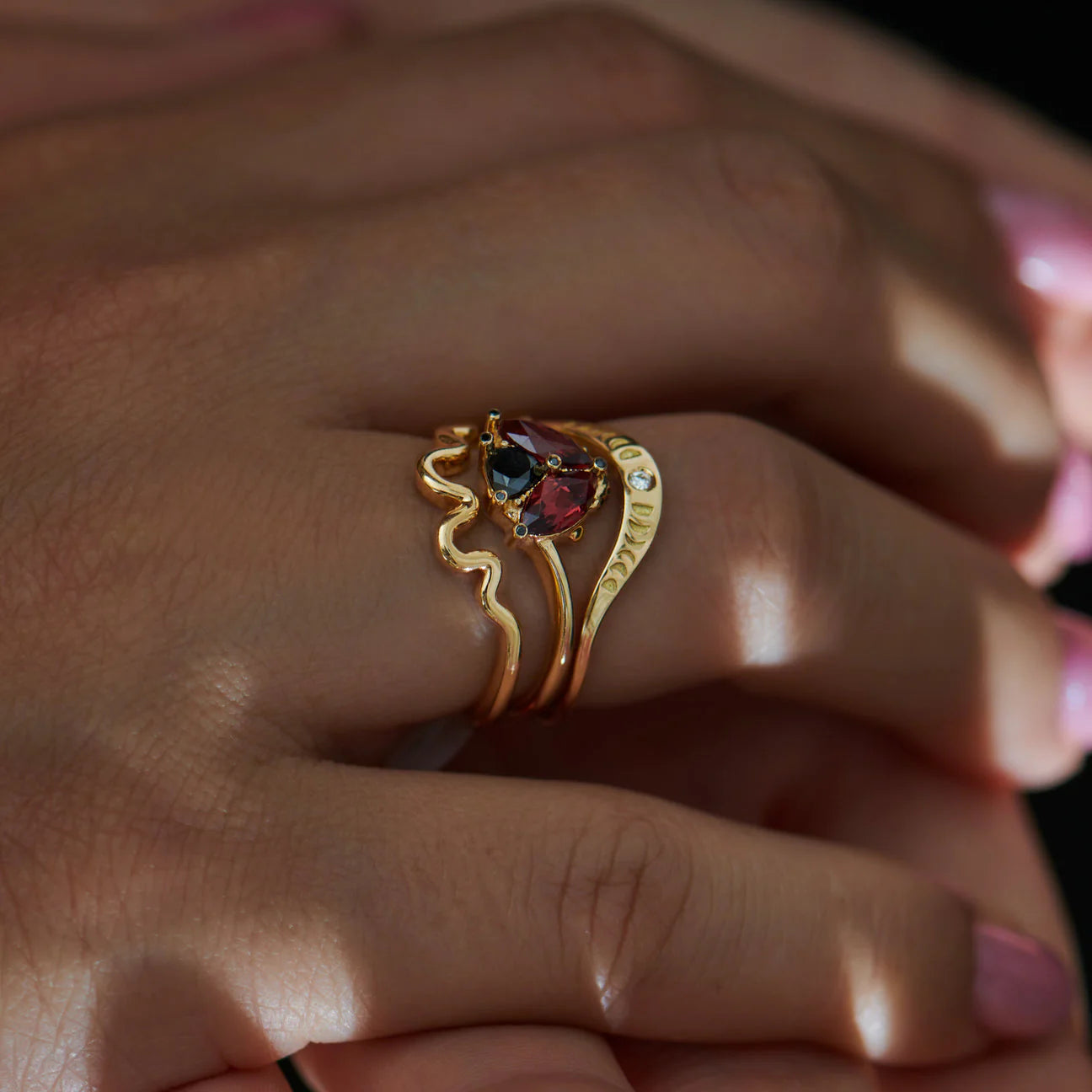 Plain Wave Solid Gold Wedding Band