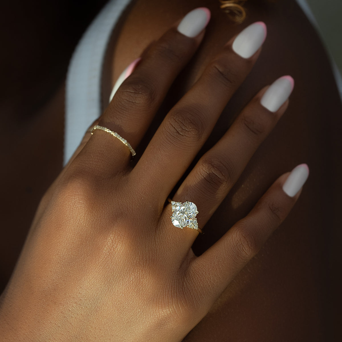 Oval cut moissanite cluster engagement ring in white gold setting, 2.0-4.0 CT