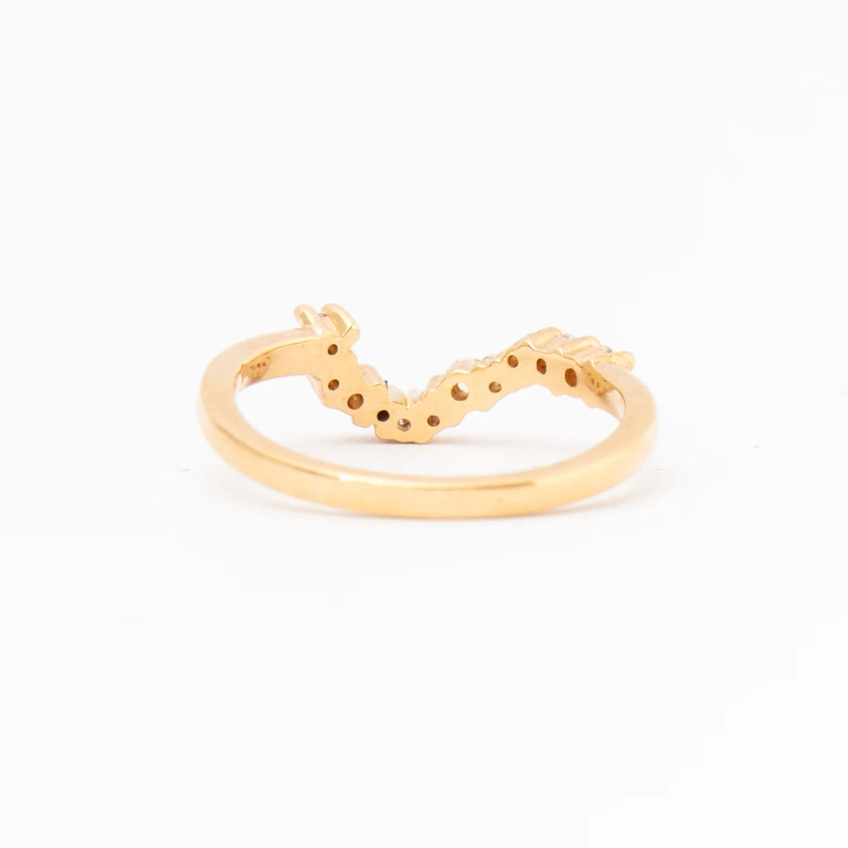 0.17 TCW Round CVD Diamond Curved Wedding Band