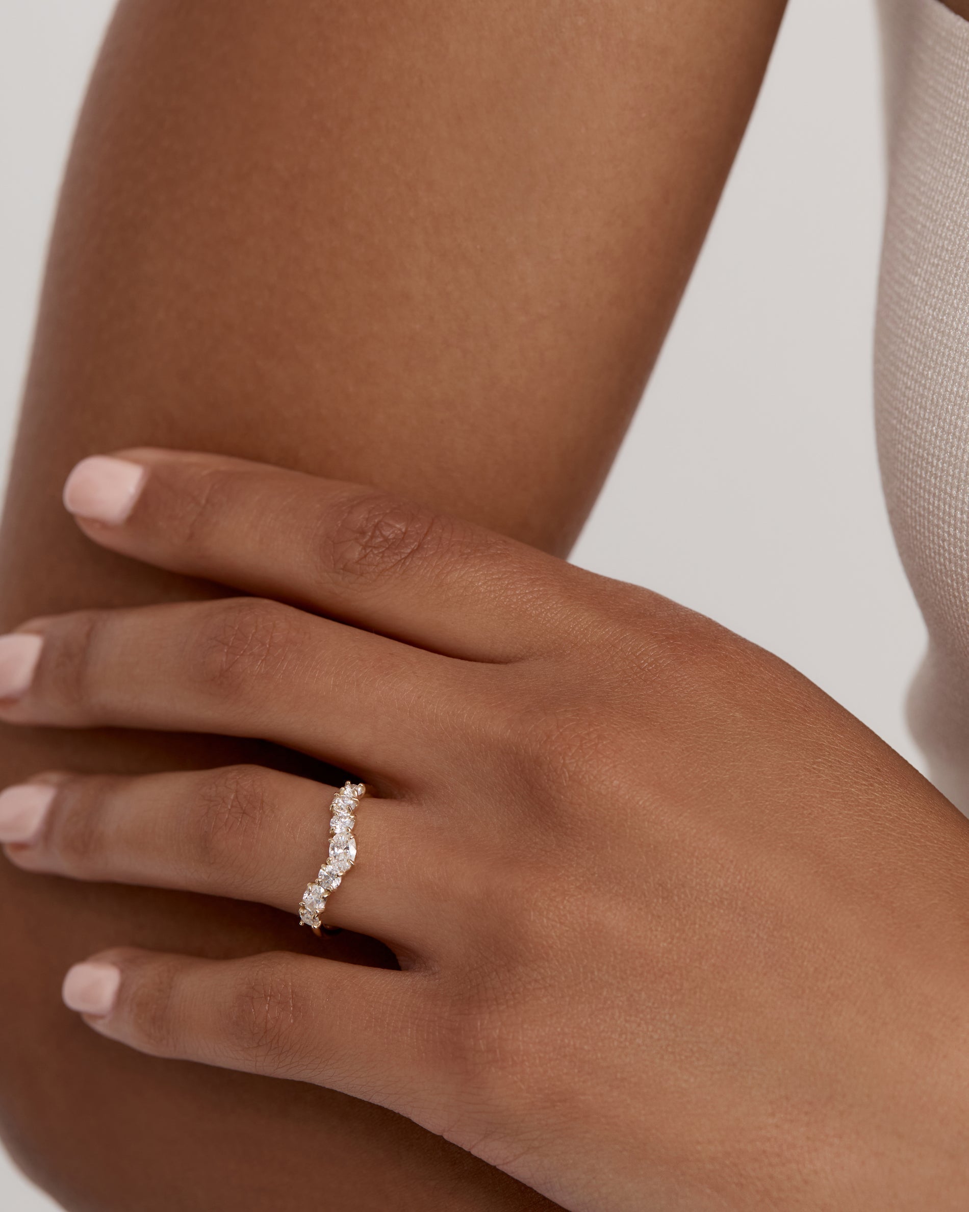 0.85 TCW Oval & Round Diamond Cluster Wedding Band