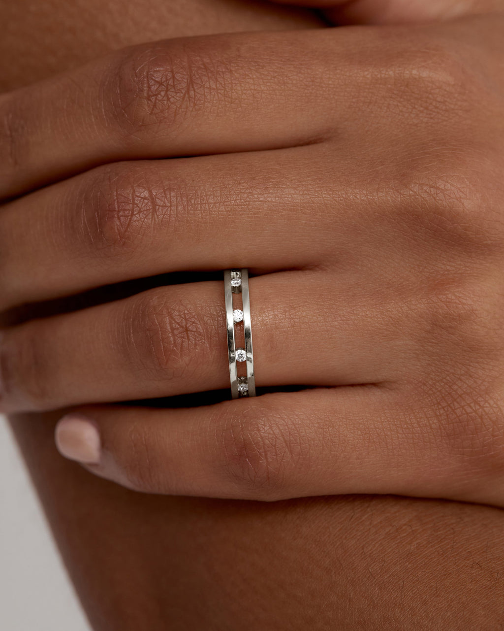 0.30 TCW Round EF-VVS Diamond Double Wedding Band