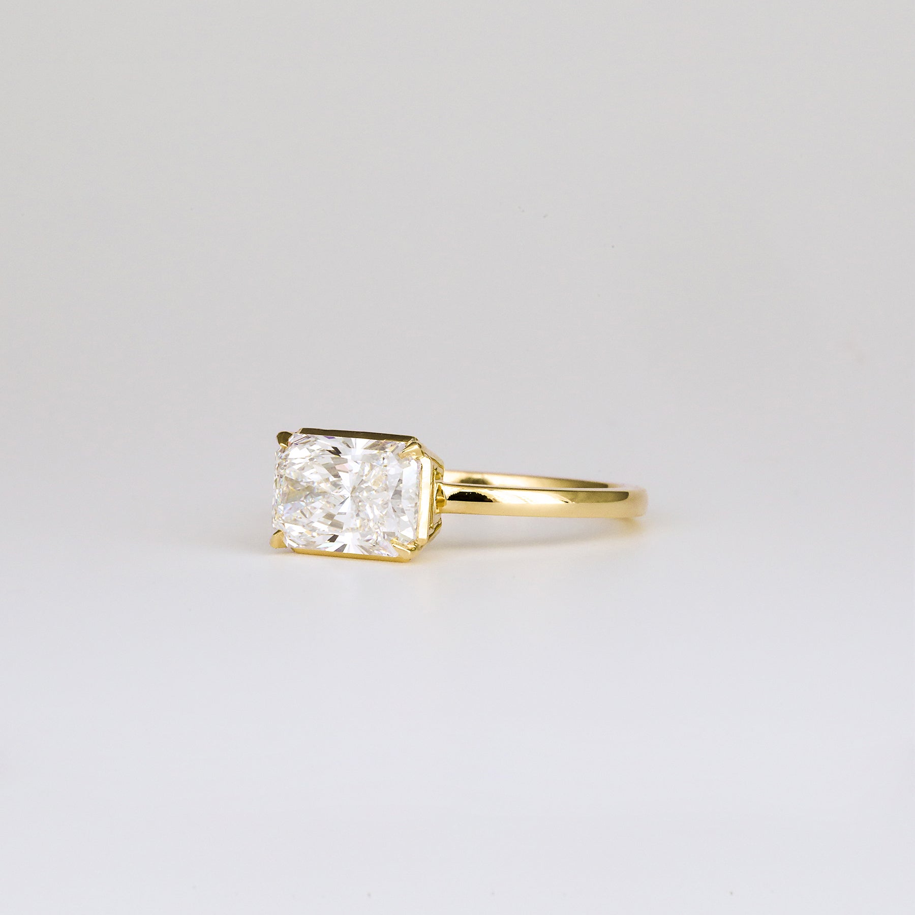1.0 -3.0 CT Radiant  Lab Grown Diamond Unique Engagement ring