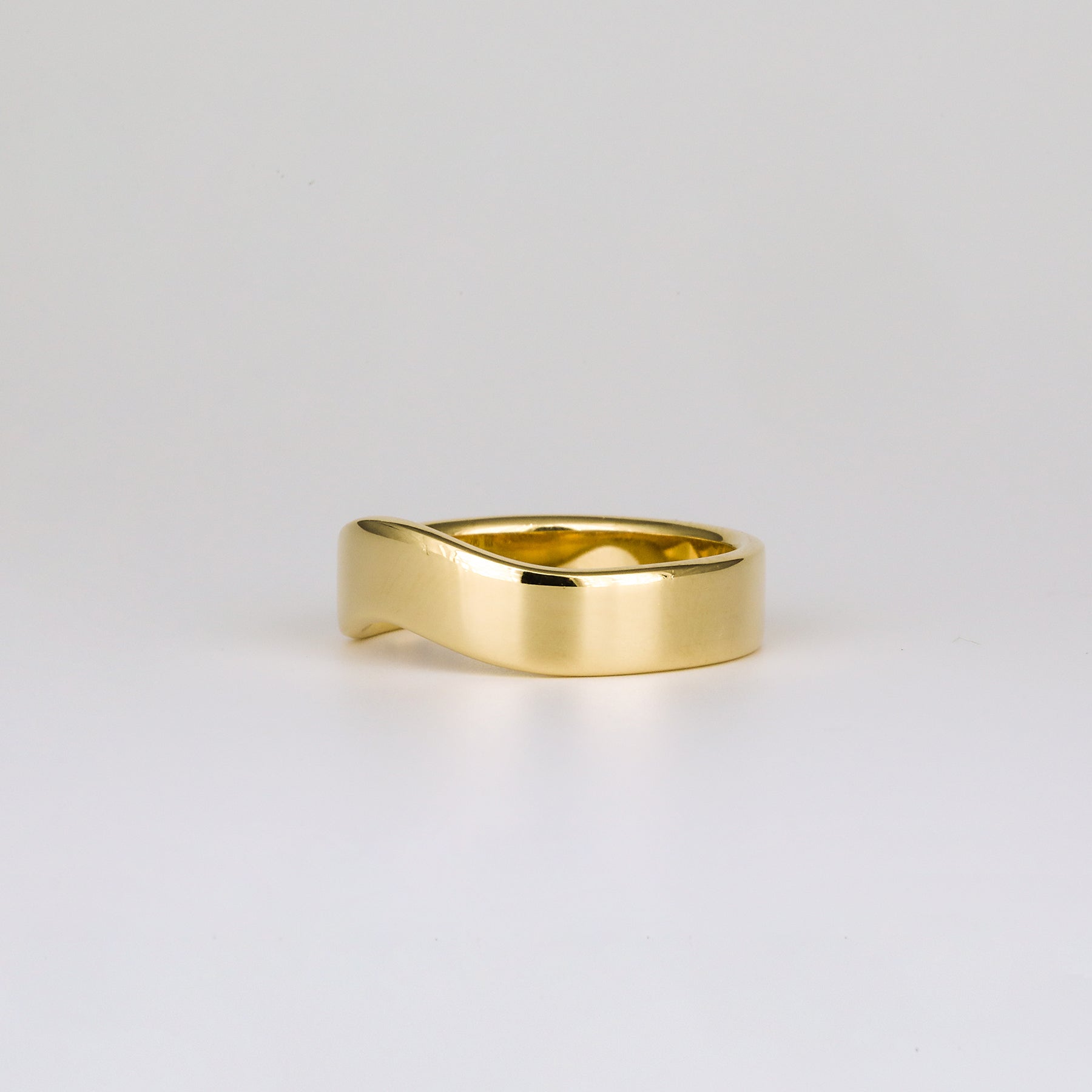 Plain Curved Contour Wedding Band