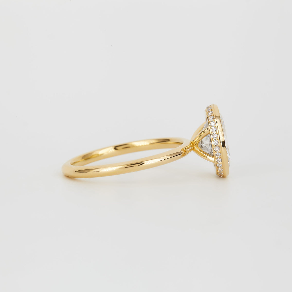 1.0 -3.0 CT Oval Lab Grown Diamond Bezel Engagement Ring