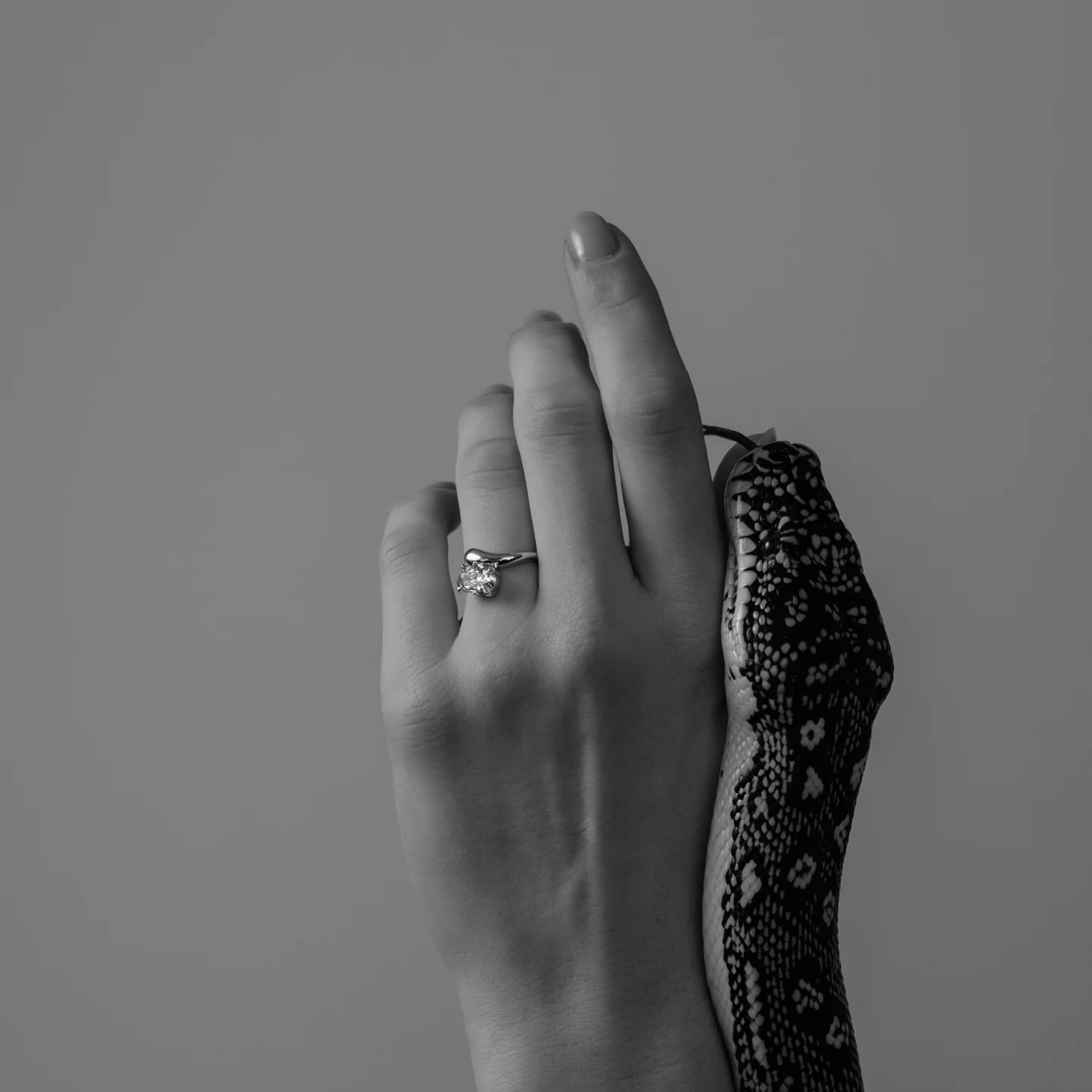 2.0 - 4.0 CT Oval Lab Grown Diamond Wrap Engagement Ring