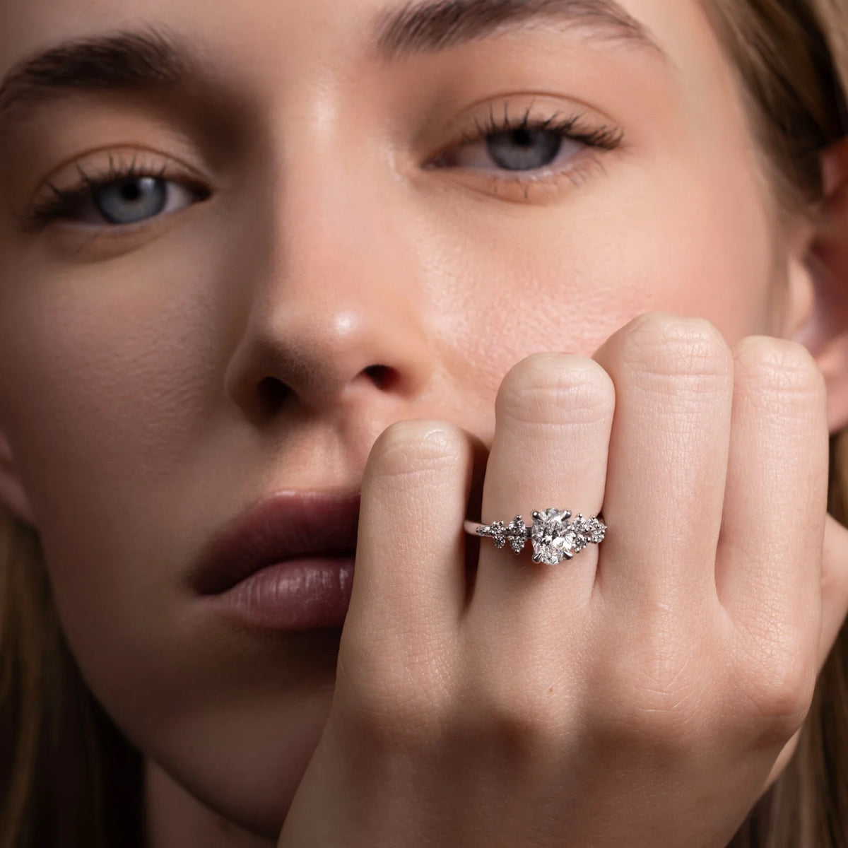 1.0-3.5 CT Oval Lab Grown Diamond Cluster Engagement Ring