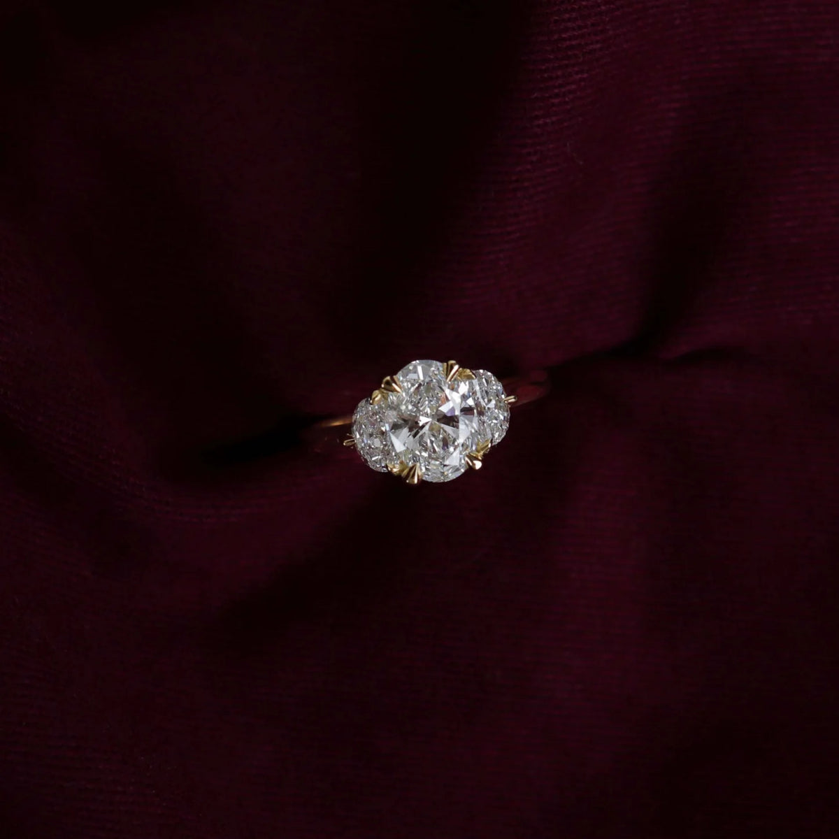 1.0-3.5 CT Oval Lab Grown Diamond Trilogy Engagement Ring