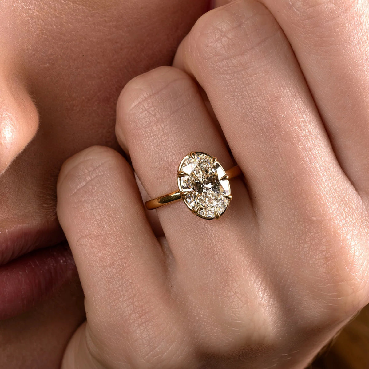 1.0-3.5 CT Oval Lab Grown Diamond Solitiare Engagement Ring