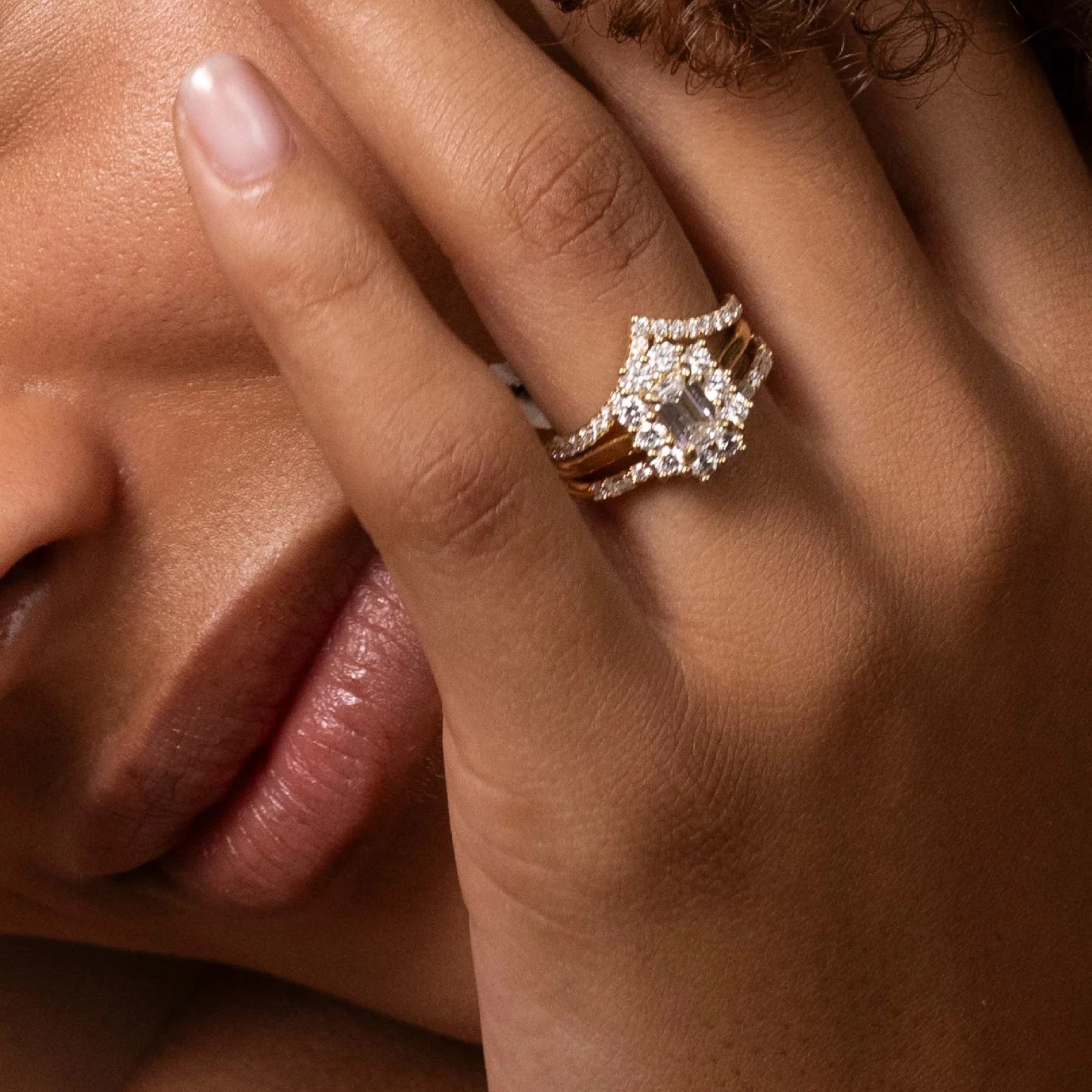 0.3 TCW Round Diamond Curved Wedding Band