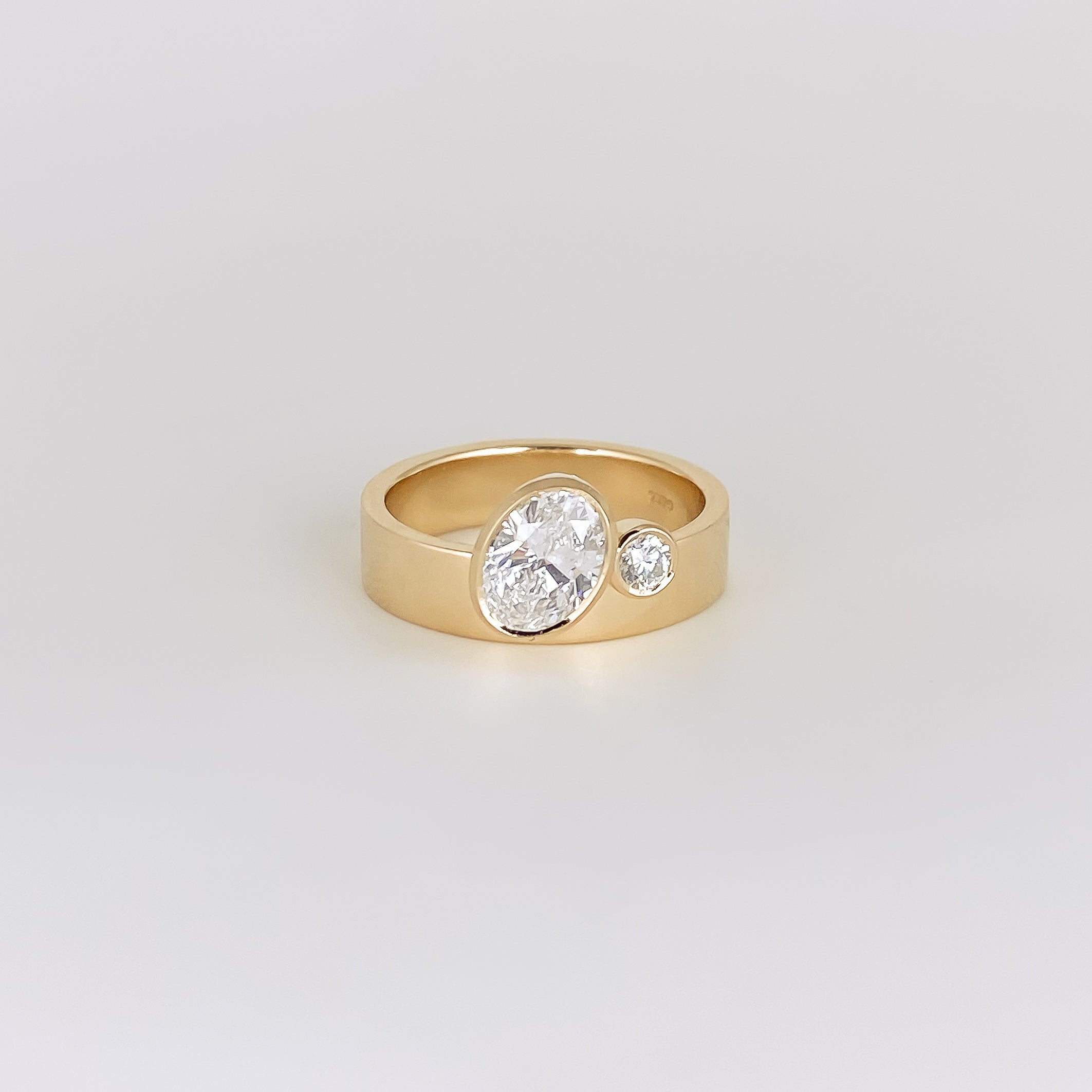 1.0 - 3.0 CT Oval CVD Diamond unique Engagement ring