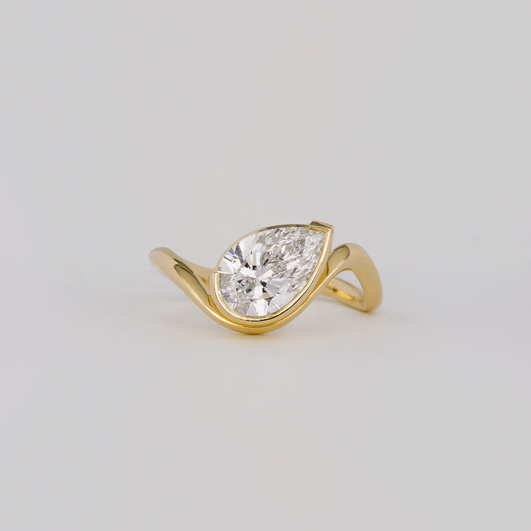 1.54-3.50 CT Pear Cut Lab Grown Diamond Unique Engagement ring