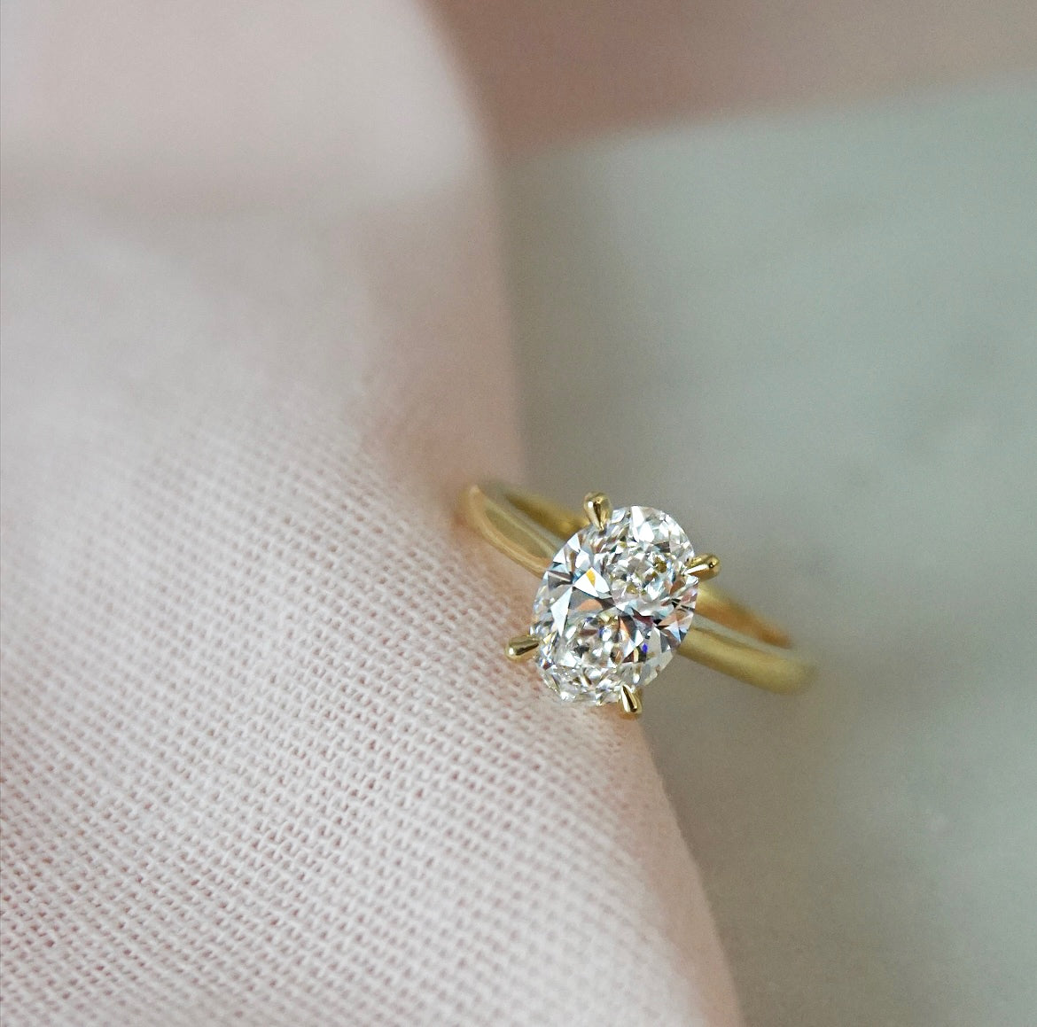 1.0 Carats Lab Grown Diamond Oval Shape E-VS1 Solitaire Engagement Ring - Camila Brown