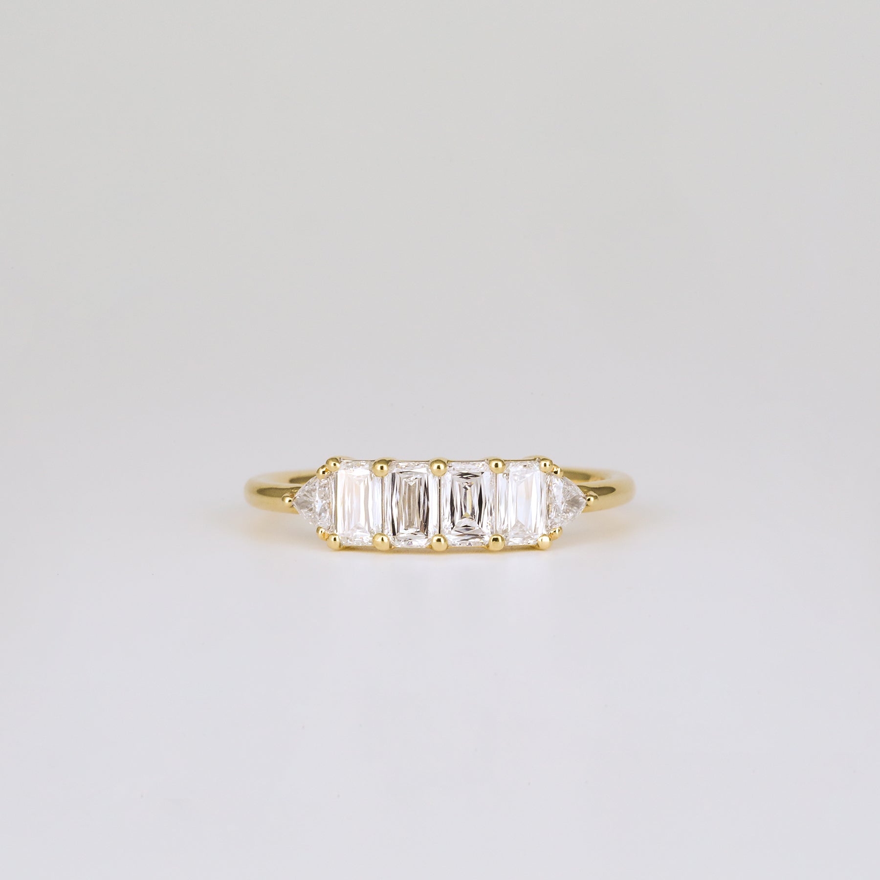 0.98 TCW Emerald & trillion EF-VVS Diamond Cluster Wedding Band